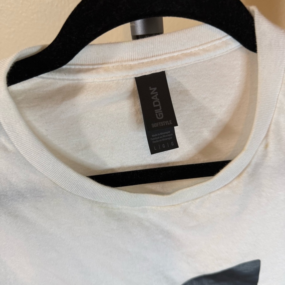 Gildan Softstyle White T-Shirt - Picture 3 of 5
